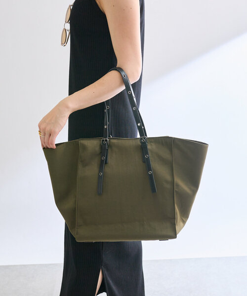 RIVE DROITE(リヴドロワ)の「【R.good(アールドットグッド)】ワッシャーNハトメトート(ハンドバッグ・レディース・カーキ/ブラック・FREE)」の4枚目の写真