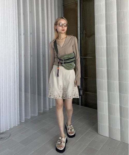 Ameri（アメリ）の「KANEKOOPTICAL × Ameri ACETATE GLASSES（サングラス・レディース・マルチ/カーキ/グレイッシュベージュ/ブラック・FREE）」の11枚目の写真