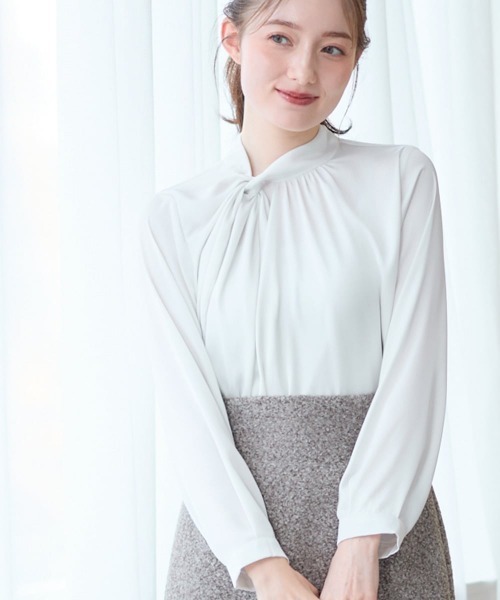 12Twelve Agenda（トゥエルブ　アジェンダ）の「アシメネックタックデザインブラウス（シャツ/ブラウス・レディース・ネイビー/オフホワイト/ブルー・M）」の6枚目の写真