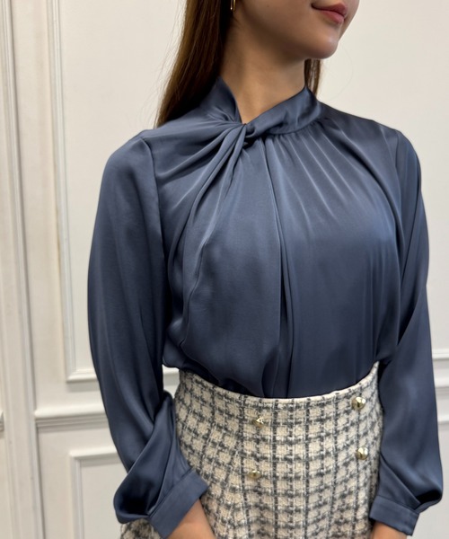 12Twelve Agenda（トゥエルブ　アジェンダ）の「アシメネックタックデザインブラウス（シャツ/ブラウス・レディース・ネイビー/オフホワイト/ブルー・M）」の19枚目の写真