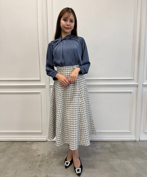 12Twelve Agenda（トゥエルブ　アジェンダ）の「アシメネックタックデザインブラウス（シャツ/ブラウス・レディース・ネイビー/オフホワイト/ブルー・M）」の20枚目の写真