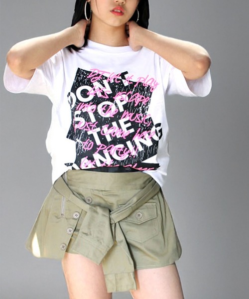 CHEER(チアー)の「発泡プリントメッセージBIGTEE(Tシャツ/カットソー・レディース・ホワイト/ブラック・S)」の1枚目の写真