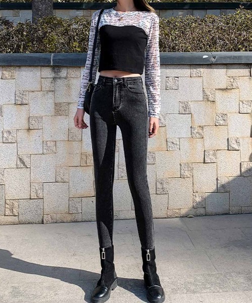 maison de LATIR(メゾンドラティール)の「伸縮性ありの足長スキニーデニム(デニムパンツ・レディース・グレー/ブラック/ライトブルー/ブルー・L/LL/M)」の6枚目の写真