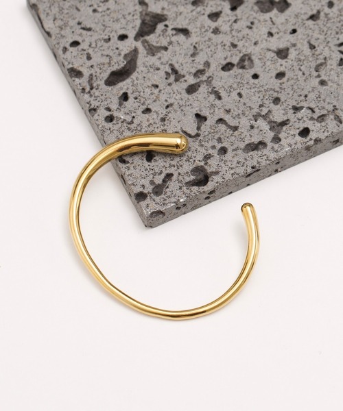 LINFA　（リンファ）の「【アレルギー対応】サージカルステンレス　シンプルカーブバングル（バングル/リストバンド・レディース・ゴールド/シルバー・FREE）」の8枚目の写真