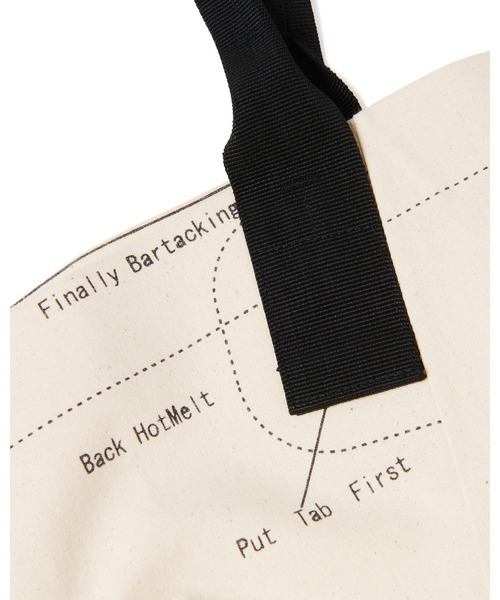 uniform experiment（ユニフォームエクスペリメント）の「MAP-OUT TOTE BAG（トートバッグ・メンズ・アイボリー/ブラック・FREE）」の13枚目の写真
