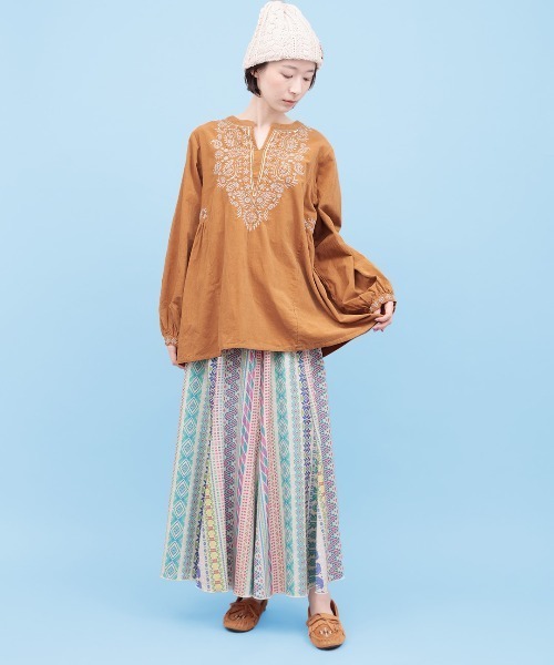 チチカカ（チチカカ）の「Rico ペイズリー刺繍コーデュロイプルオーバー（シャツ/ブラウス・レディース・ブラック/マスタード/グリーン・FREE）」の8枚目の写真