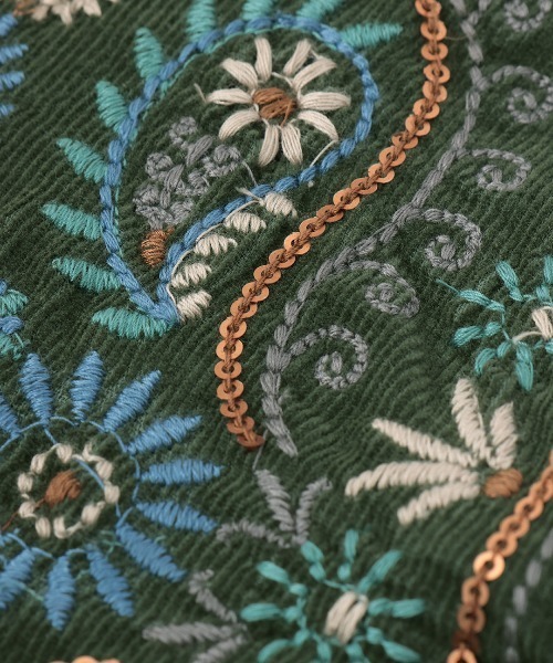 チチカカ（チチカカ）の「Rico ペイズリー刺繍コーデュロイプルオーバー（シャツ/ブラウス・レディース・ブラック/マスタード/グリーン・FREE）」の19枚目の写真