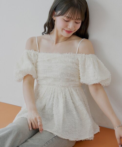 Chico(チコ)の「フェザーペプラムブラウス(シャツ/ブラウス・レディース・ピンク/ホワイト/ブルー/アイボリー/ブラック・FREE)」の22枚目の写真
