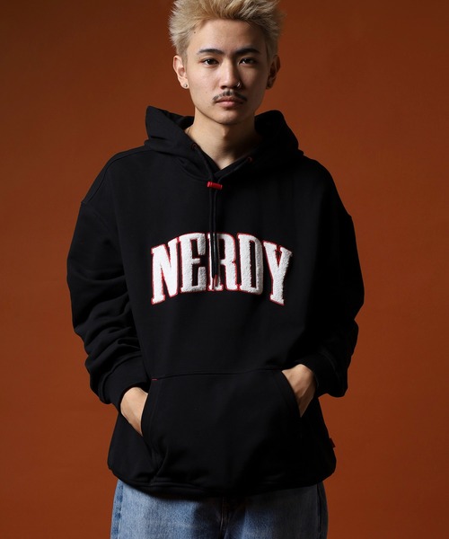 NERDY（ノルディ）の「ブークレロゴプルオーバーフーディー（パーカー・メンズ・ベージュ/ブラック/ネイビー・M/L/S/LL）」の12枚目の写真