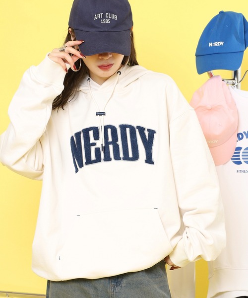 NERDY（ノルディ）の「ブークレロゴプルオーバーフーディー（パーカー・メンズ・ベージュ/ブラック/ネイビー・M/L/S/LL）」の4枚目の写真