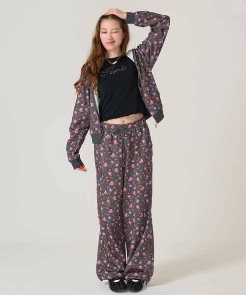 TINA:JOJUN(ティーナジョジュン)の「ラインストーン コンパクト Tシャツ TINA:JOJUN(Tシャツ/カットソー・レディース・ブラック/ホワイト・M)」の7枚目の写真