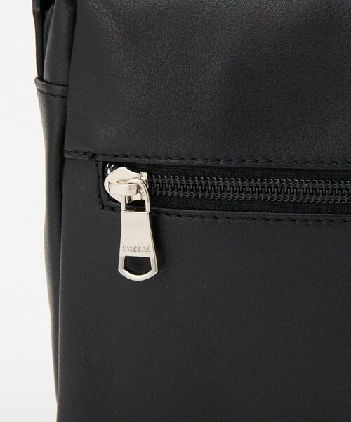 russet（ラシット）の「レザースクエアショルダーバッグ（ショルダーバッグ・レディース・ブラック/シルバー・FREE）」の6枚目の写真