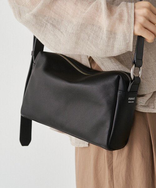 russet（ラシット）の「レザースクエアショルダーバッグ（ショルダー