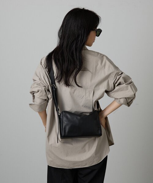 レザースクエアショルダーバッグ（ショルダーバッグ）｜russet