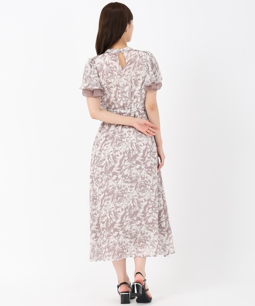 MISCH MASCH(ミッシュマッシュ)の「ブライト楊柳花柄ワンピース(ワンピース・レディース・モカ/グレー・M/S)」の13枚目の写真