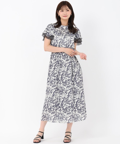MISCH MASCH(ミッシュマッシュ)の「ブライト楊柳花柄ワンピース(ワンピース・レディース・モカ/グレー・M/S)」の5枚目の写真