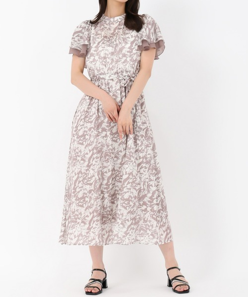 MISCH MASCH(ミッシュマッシュ)の「ブライト楊柳花柄ワンピース(ワンピース・レディース・モカ/グレー・M/S)」の11枚目の写真