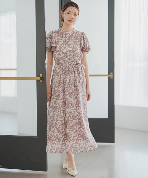 MISCH MASCH(ミッシュマッシュ)の「ブライト楊柳花柄ワンピース(ワンピース・レディース・モカ/グレー・M/S)」の3枚目の写真