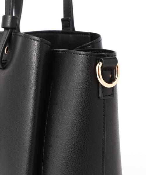 NATURAL BEAUTY BASIC（ナチュラルビューティーベーシック）の「◇ドロップリボントートバッグ（トートバッグ・レディース・ブラック/オフホワイト・ﾌﾘ-）」の8枚目の写真