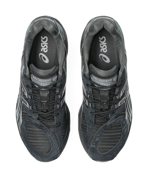 ASICS(アシックス)の「GEL-NIMBUS 10.1 / ゲルニンバス 10.1(スニーカー・メンズ・ブラック×グレー・23/25.5/24.5/25/24/23.5/28/29/28.5/26/26.5/27.5/27/29.5)」の5枚目の写真