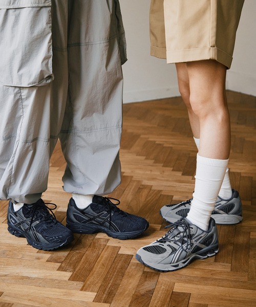 ASICS(アシックス)の「GEL-NIMBUS 10.1 / ゲルニンバス 10.1(スニーカー・メンズ・ブラック×グレー・23/25.5/24.5/25/24/23.5/28/29/28.5/26/26.5/27.5/27/29.5)」の17枚目の写真