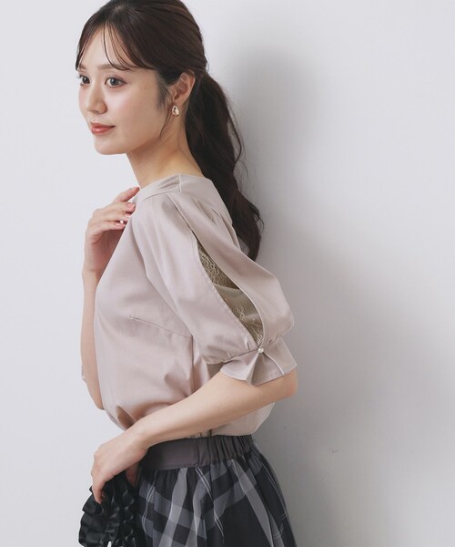 index（インデックス）の「レースドッキングスリーブトップス【洗濯機洗い可/UVケア】（Tシャツ/カットソー・レディース・オフホワイト/サンドベージュ/ネイビー/グリーン系・36/38/40/42）」の3枚目の写真