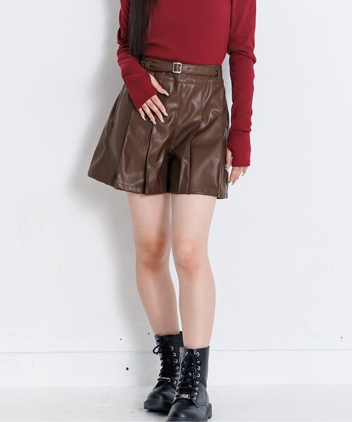 algy（アルジー）の「フェイクレザープリーツショーパン（その他パンツ・キッズ・ブラック/ブラウン・X-SMALL/SMALL/MEDIUM/XX-SMALL）」の2枚目の写真