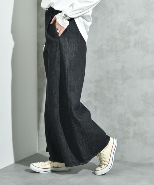 INTERPLANET（インタープラネット）の「ワンタックワイドデニムパンツ（デニムパンツ・レディース・インディゴブルー/ブラック・マルチサイズ）」の11枚目の写真