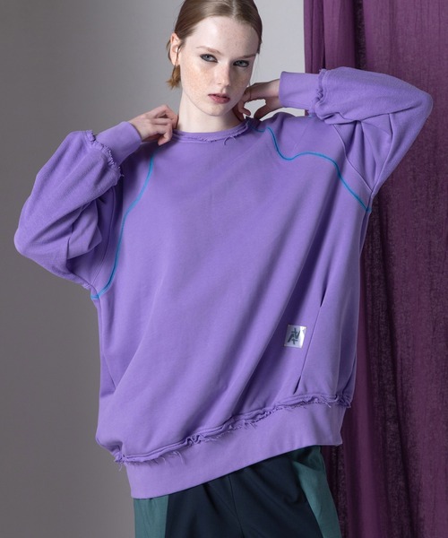 AULA AILA(アウラアイラ)の「ウェーブビッグカラースウェット(スウェット・レディース・イエロー×グリーン/ブラック/パープル/ピンク・0)」の2枚目の写真