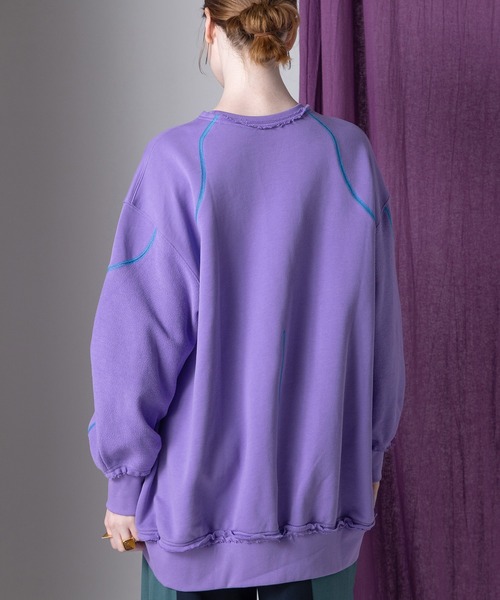 AULA AILA(アウラアイラ)の「ウェーブビッグカラースウェット(スウェット・レディース・イエロー×グリーン/ブラック/パープル/ピンク・0)」の10枚目の写真