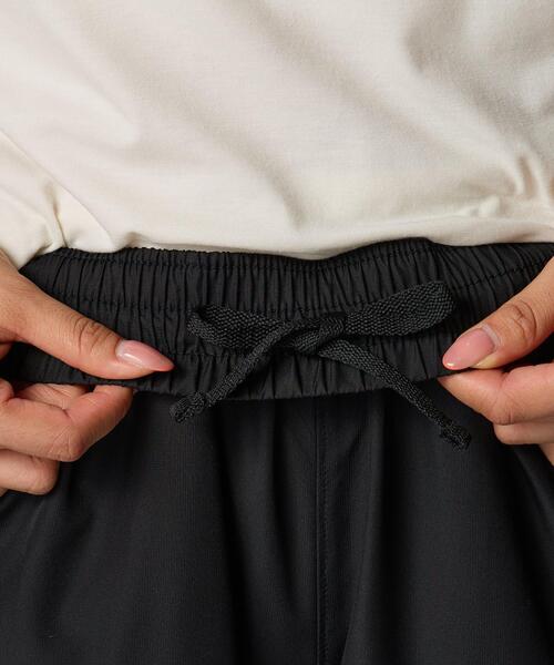 UNDER ARMOUR（アンダーアーマー）の「UAメッシュ ライナー ウーブン パンツ（トレーニング/レディース）（その他パンツ・レディース・ブラック・L/S/M/XL）」の6枚目の写真