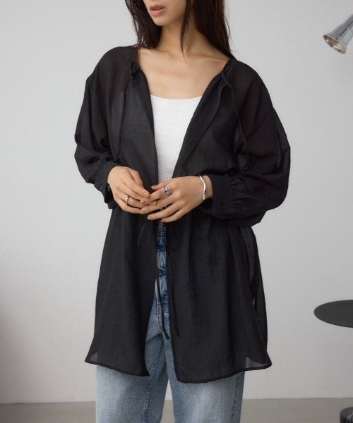 AZUL by moussy(アズールバイマウジー)の「前後2WAY5分袖前リボンブラウス(シャツ/ブラウス・レディース・アイボリー/ブラック/ブラウン・FREE)」の2枚目の写真