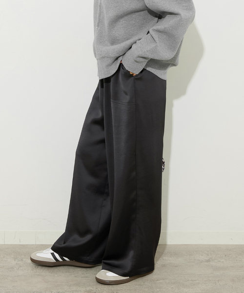 JOURNAL STANDARD relume(ジャーナルスタンダード レリューム)の「《追加 / 新色》サテンベイカーパンツ(その他パンツ・レディース・ブラック/ブラウン/キャメル・36/38)」の22枚目の写真