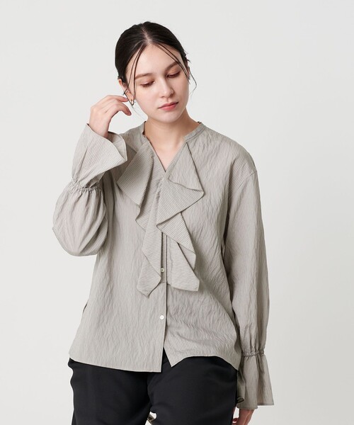 BEAUTY&YOUTH UNITED ARROWS（ビューティーアンドユースユナイテッドアローズ）の「ラッフル スキッパーブラウス ウォッシャブル（シャツ/ブラウス・レディース・ライトグレー/ナチュラル/ホワイト・FREE）」の9枚目の写真