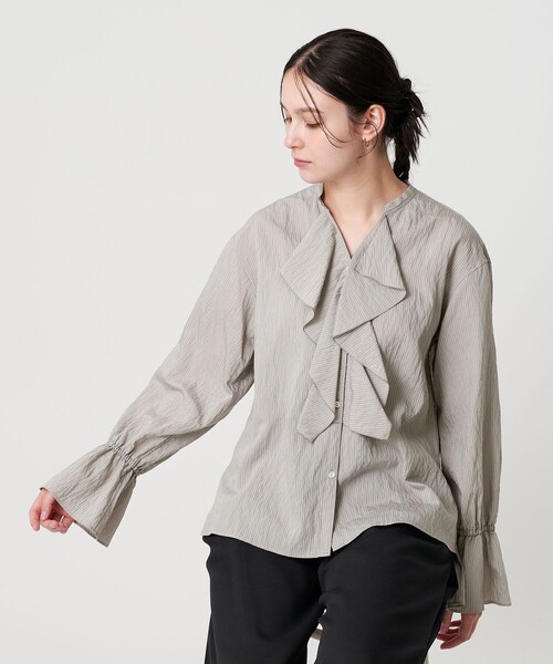BEAUTY&YOUTH UNITED ARROWS（ビューティーアンドユースユナイテッドアローズ）の「ラッフル スキッパーブラウス ウォッシャブル（シャツ/ブラウス・レディース・ライトグレー/ナチュラル/ホワイト・FREE）」の10枚目の写真