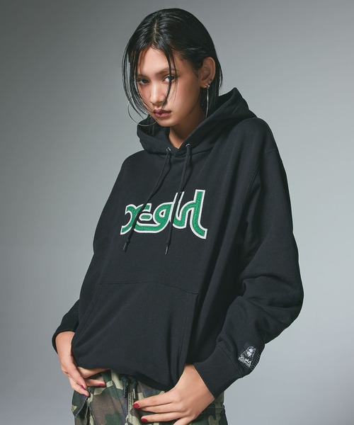 MILLS LOGO LAYERED PATCH SWEAT HOODIE（パーカー）｜X-girl