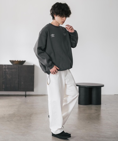 UMBRO(アンブロ)の「UMBRO 別注コラボオーバーサイズ裏起毛ロゴ刺繍ドロストスウェット(スウェット・メンズ・チャコール/ネイビー/杢グレー/ブラック・M/L/XL)」の19枚目の写真
