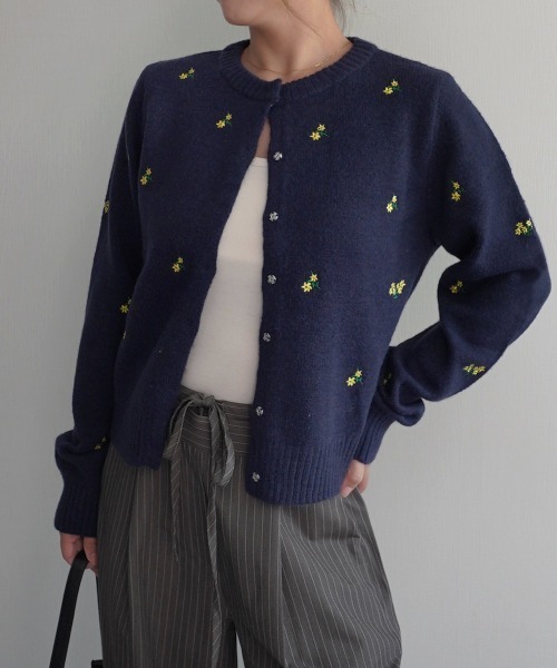 Rashik(ラシク)の「フラワー刺繍カーディガン(カーディガン/ボレロ・レディース・グレー/ネイビー/ブラウン・FREE)」の13枚目の写真