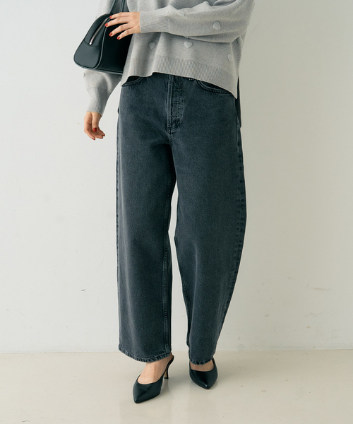 AGOLDE（エーゴールドイー）の「【AGOLDE/エーゴールドイー】ARC JEAN IN SYMBOLIC クロップド丈デニム（デニムパンツ・レディース・ブラック・24/26/25）」の3枚目の写真