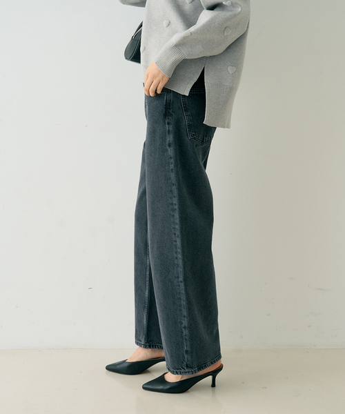 AGOLDE（エーゴールドイー）の「【AGOLDE/エーゴールドイー】ARC JEAN IN SYMBOLIC クロップド丈デニム（デニムパンツ・レディース・ブラック・24/26/25）」の7枚目の写真