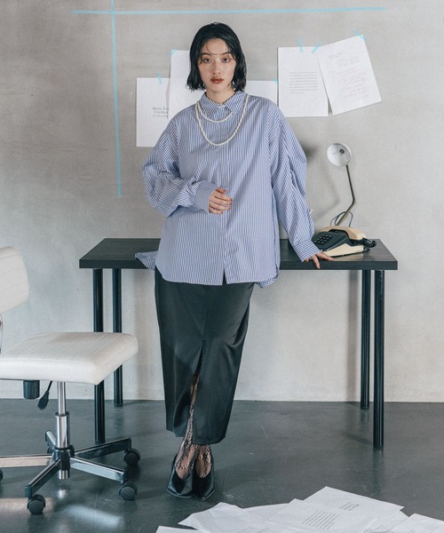 LEPSIM（レプシィム）の「《オフィスライン》タックボリュームスリーブシャツ　582126（シャツ/ブラウス・レディース・オフホワイト/ブルー/ストライプ・FREE）」の7枚目の写真