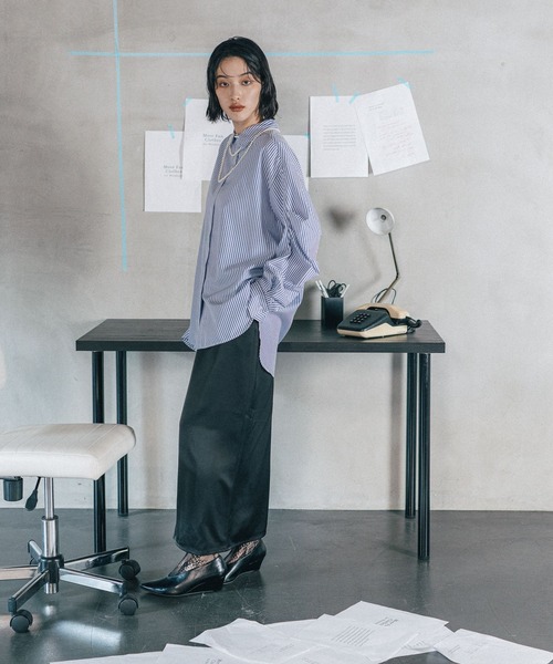 LEPSIM（レプシィム）の「《オフィスライン》タックボリュームスリーブシャツ　582126（シャツ/ブラウス・レディース・オフホワイト/ブルー/ストライプ・FREE）」の6枚目の写真