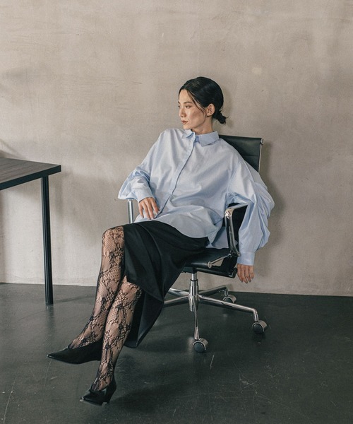 LEPSIM（レプシィム）の「《オフィスライン》タックボリュームスリーブシャツ　582126（シャツ/ブラウス・レディース・オフホワイト/ブルー/ストライプ・FREE）」の19枚目の写真