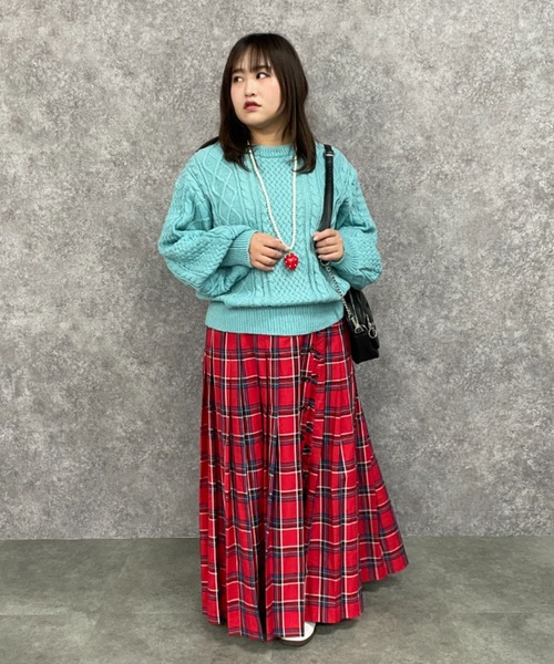GEVS.(ジェイヴィス)の「アラン柄クルーネックニット<大きいサイズ有>GEVS.(ニット/セーター・レディース・ピンク/ブルー/ブラック・3L/LL/L/M/5L/4L)」の8枚目の写真