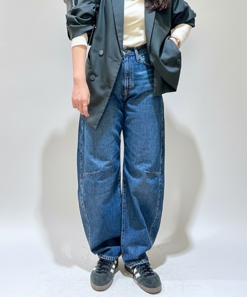 Levi's(リーバイス)の「Levi's(リーバイス)【レディース】「CINCH」バレル(デニムパンツ・レディース・ダークインディゴブルー・26inch/24inch/25inch/27inch)」の1枚目の写真
