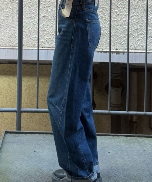 Levi's(リーバイス)の「Levi's(リーバイス)【レディース】「CINCH」バレル(デニムパンツ・レディース・ダークインディゴブルー・26inch/24inch/25inch/27inch)」の22枚目の写真