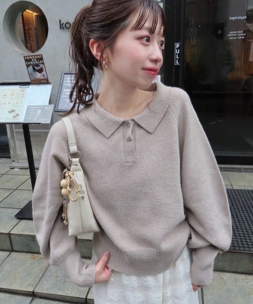 Kastane（カスタネ）の「*【春まで使える！全骨格◎】カーブスリーブポロニット（ニット/セーター・レディース・ブラウン/レッド/ベージュ/チャコールグレー/アイボリー/グレー/ピンク・FREE）」の5枚目の写真