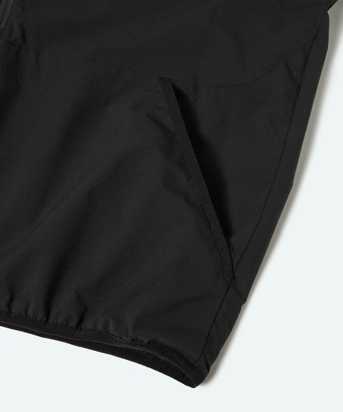 penguin BY MUNSINGWEAR(ペンギン バイ マンシングウェア)の「4WAY STRETCH BRUSHED MESH LINING PULLOVER 保温ストレッチジャケットゴルフウェア(ブルゾン・メンズ・ブラック/カーキ/ベージュ・L/XL/M)」の9枚目の写真