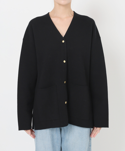 IENA(イエナ)の「ドットボタンVネックカーディガン(カーディガン/ボレロ・レディース・ブラック/グレー/チャコールグレー・FREE)」の9枚目の写真