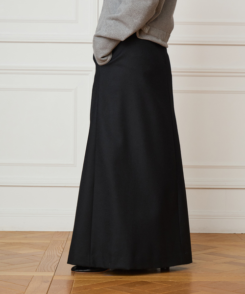 IENA LA BOUCLE(イエナラブークル)の「IENA LA BOUCLE ウールサキソニーIラインスカート(スカート・レディース・ブラック/ブラウン・36/38)」の4枚目の写真